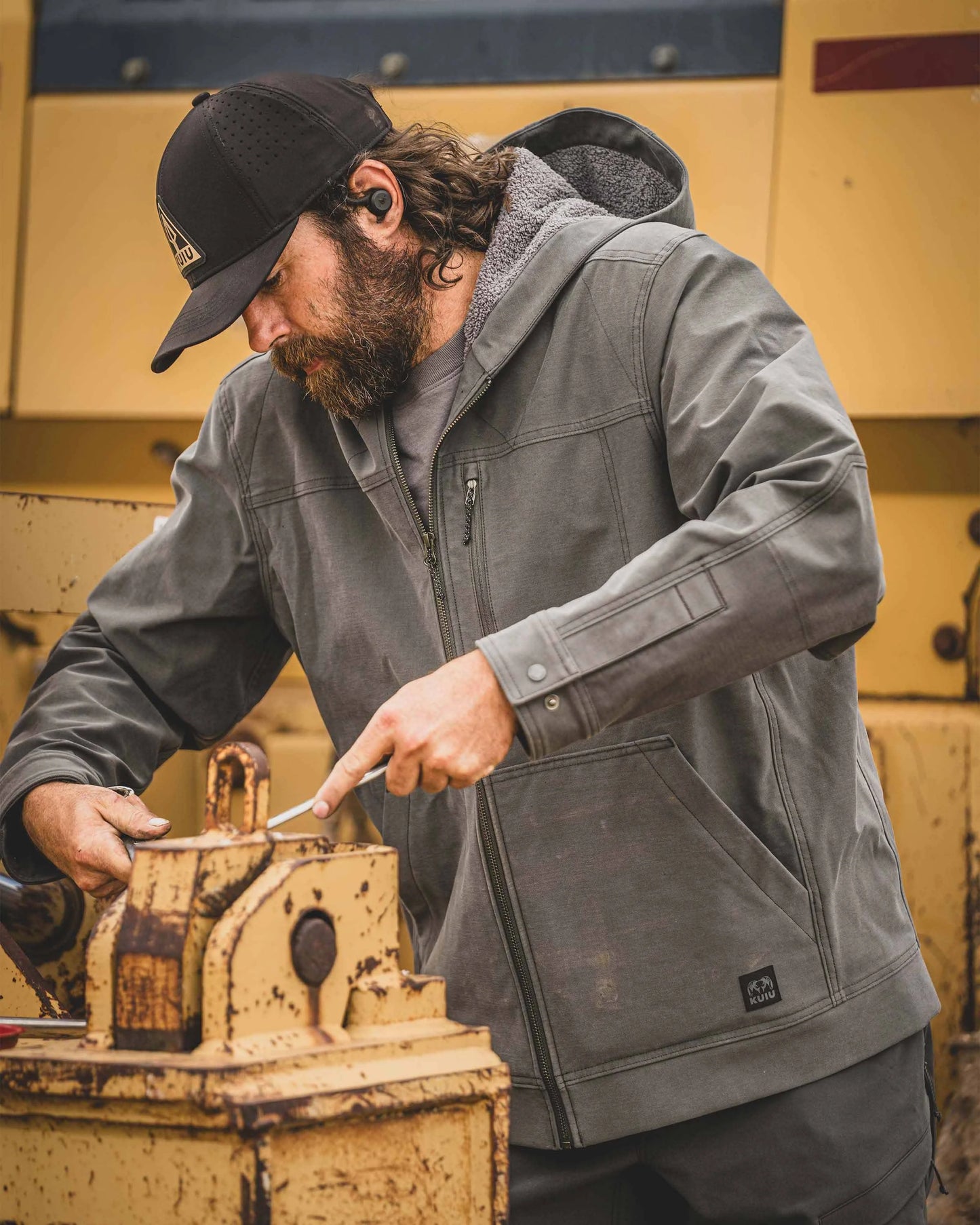 Brawley Hooded Fleece Jacket | Gunmetal