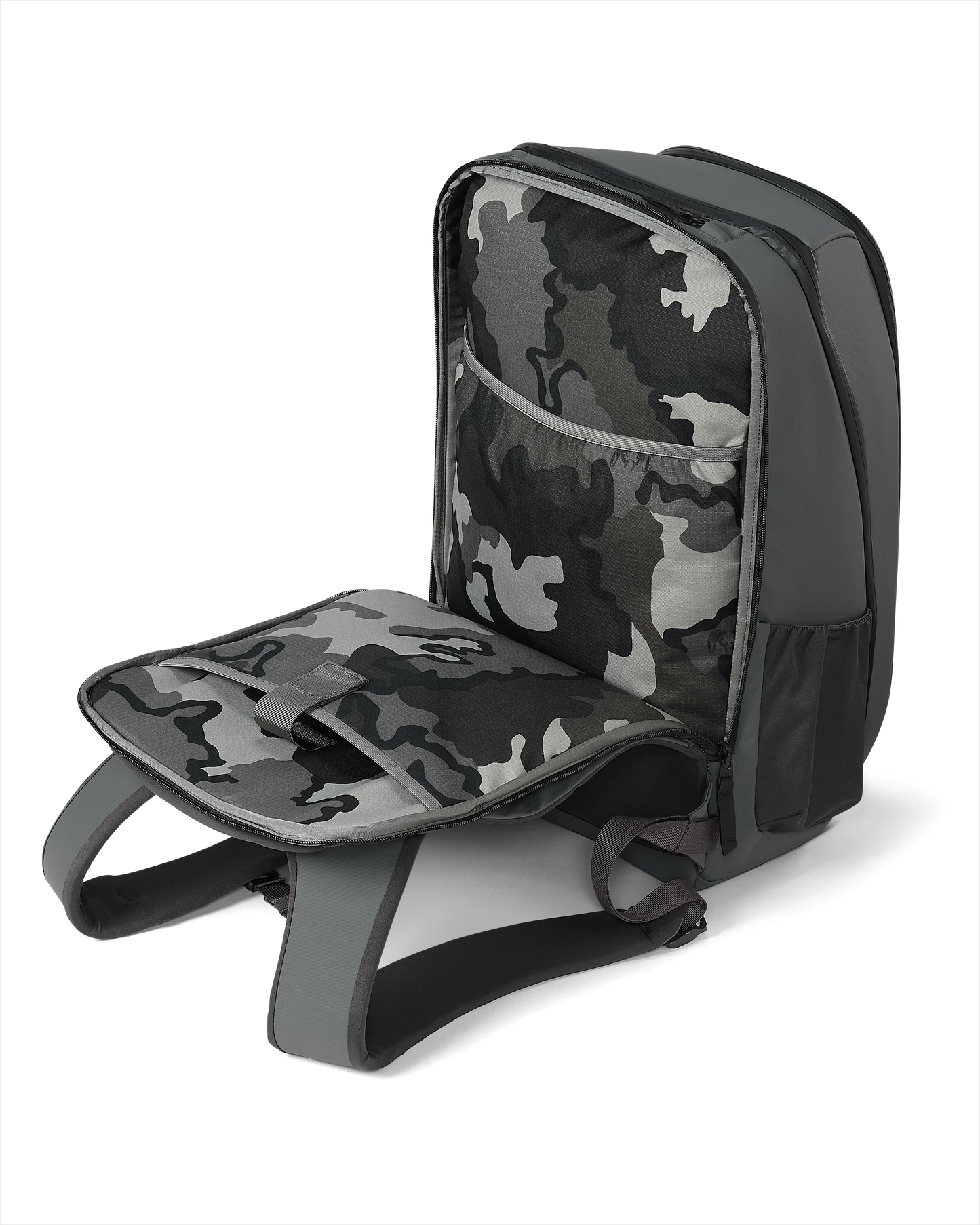 Waypoint Travel Backpack | Gunmetal