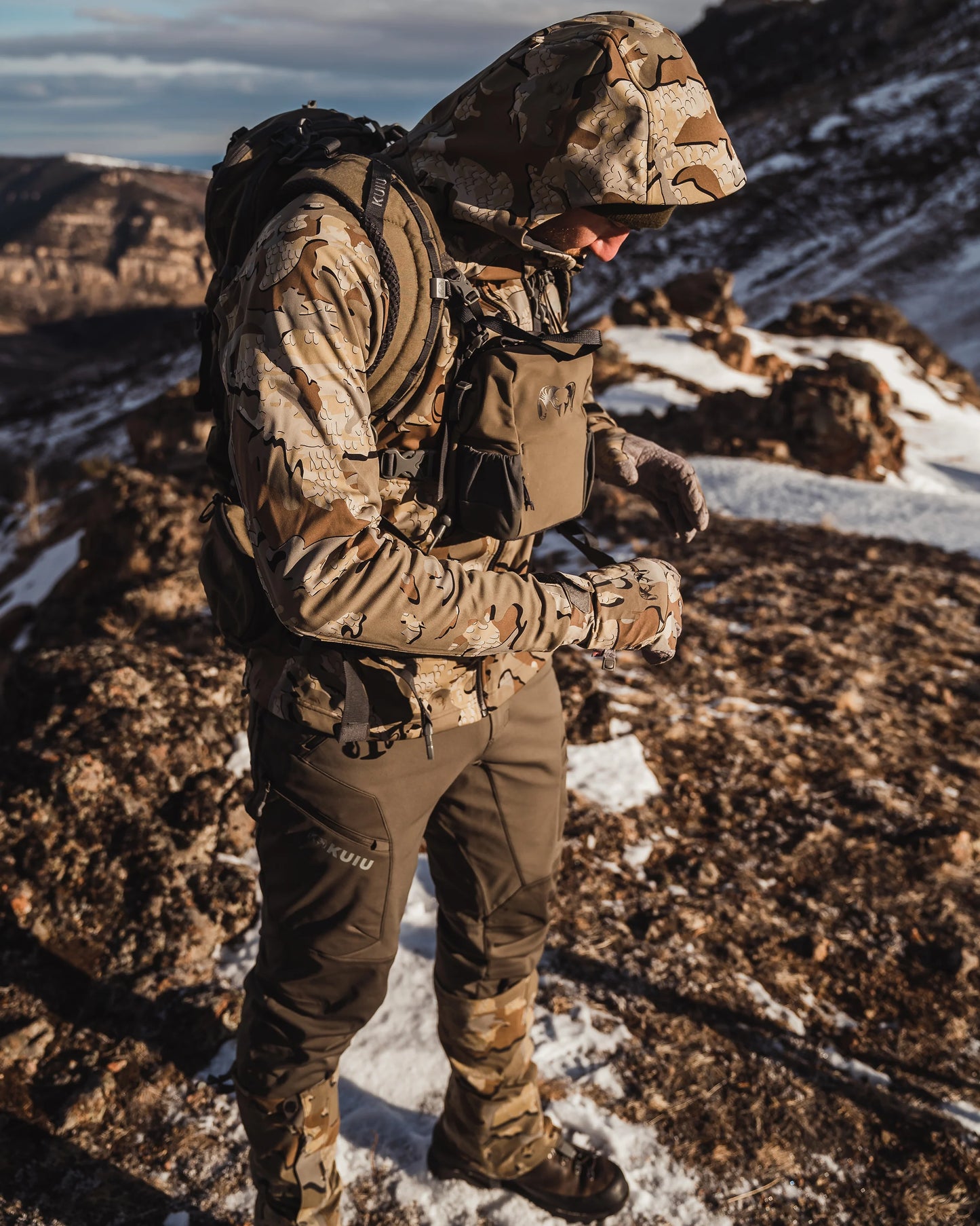 Axis Hybrid Hooded Jacket | Gunmetal
