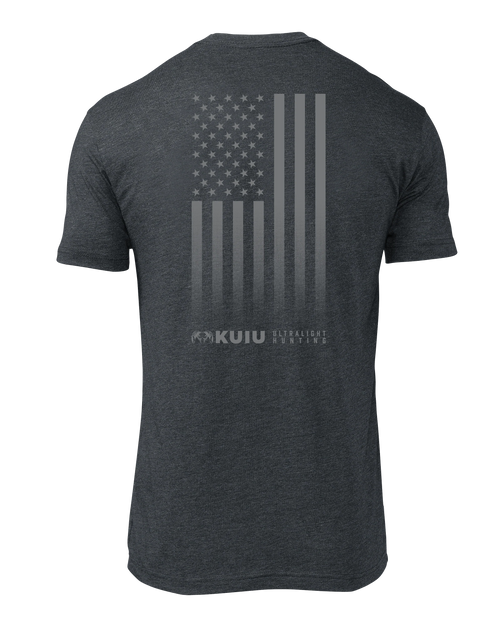 KUIU Vertical Flag Logo T-Shirt | Charcoal