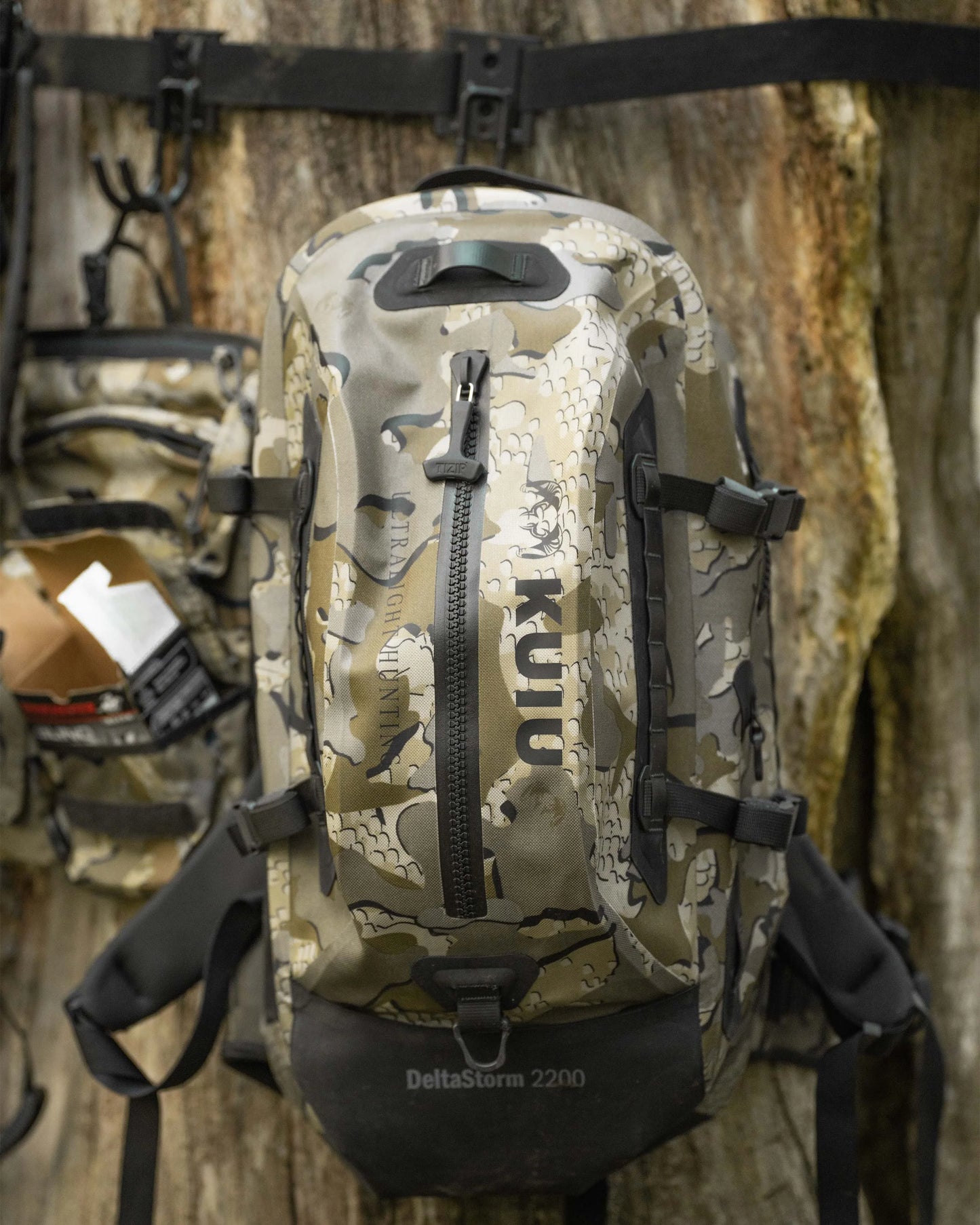 DeltaStorm 2200 Submersible Backpack | Valo
