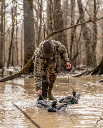 Outlet Flyway Insulated Hooded Jacket | Gunmetal